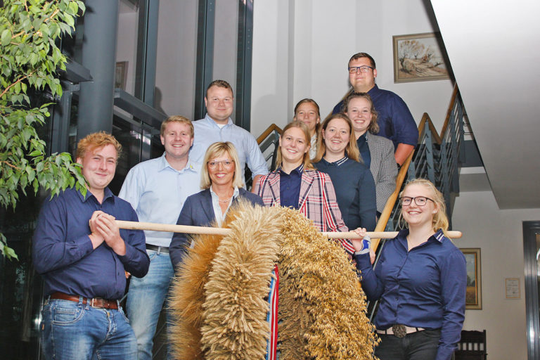 Eine neue Erntekrone für die Kammer