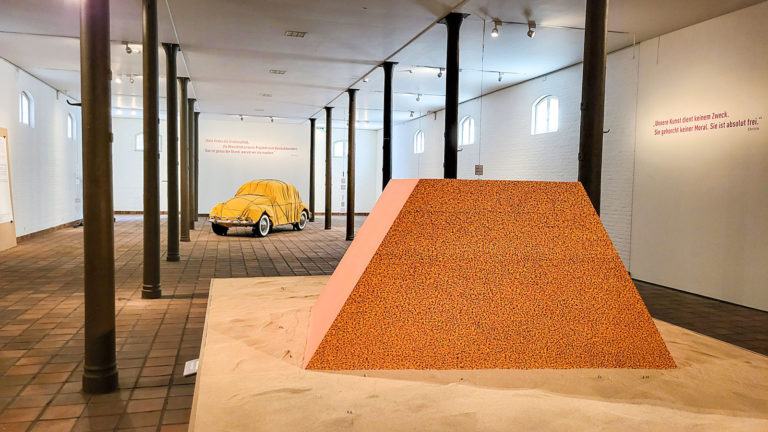 „Unsere Kunst dient keinem Zweck . . .“