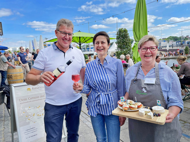 „Käse trifft Wein“ am Bootshafen