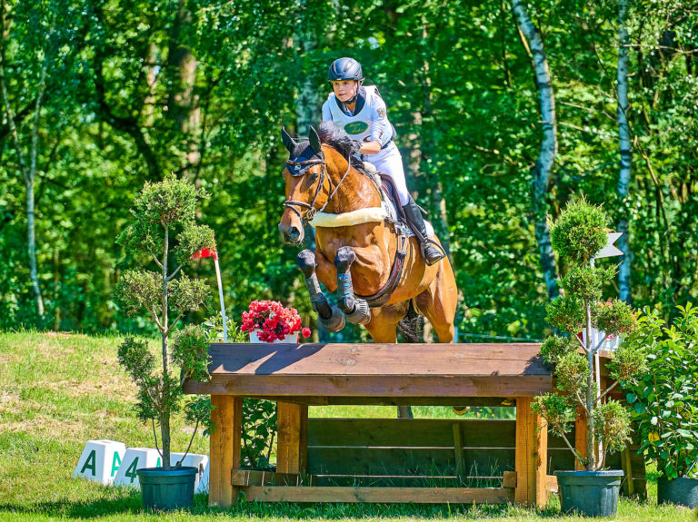Kaya Thomsen holt Gold