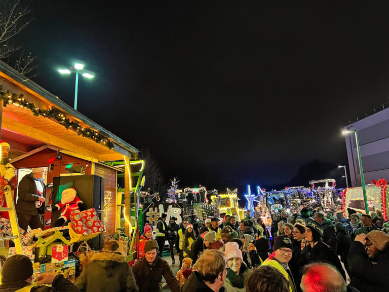 Vorweihnachtliche Freude und fast 117.000 Euro