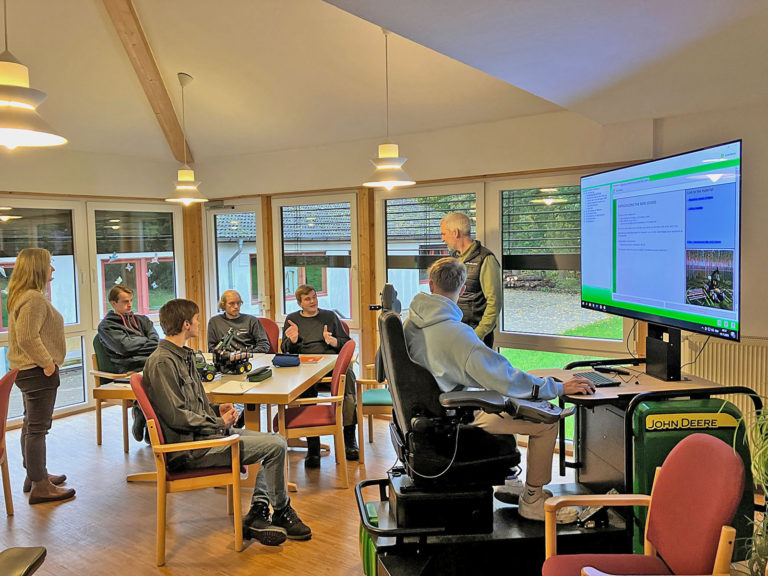 Lernen am Großmaschinensimulator