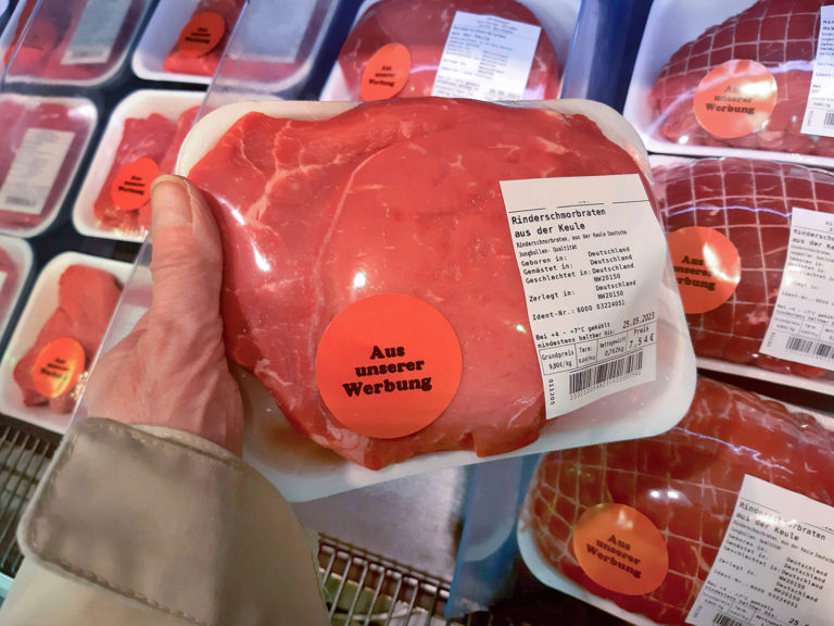 Haushalte kaufen Fleisch meist beim Discounter