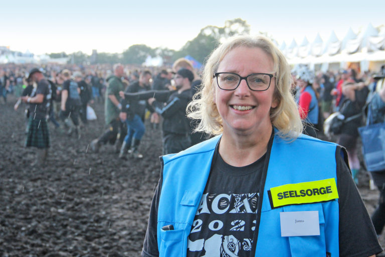 Auch Metal-Fans freuen sich über ein offenes Ohr