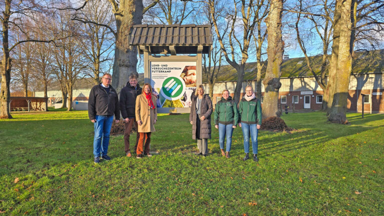 Lehr- und Versuchszentrum informiert Bundespolitikerin