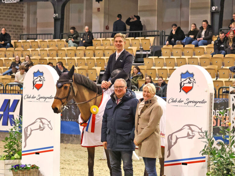 Hannes Ahlmann dominiert die Holstenhallen