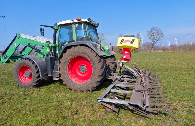 Grünlandstriegel im Fokus der Pflegemaßnahmen