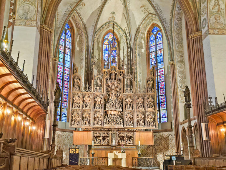 Eine österliche Betrachtung des Brüggemann-Altars