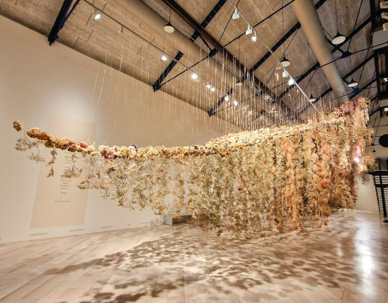 Sinnlich-poetische Blumenstillleben